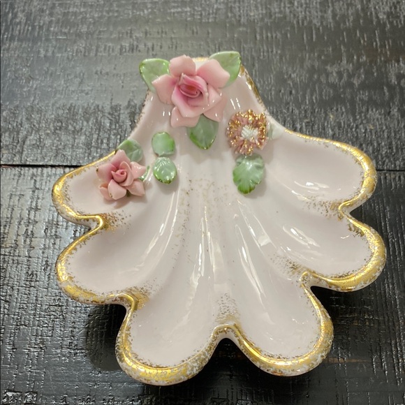 Lefton Other - Vintage Lefton Pink Shell Trinket Dish!
